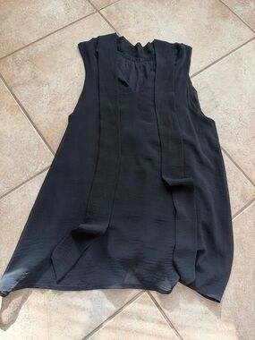 Signature Black Sleeveless Tie-Detail Blouse
